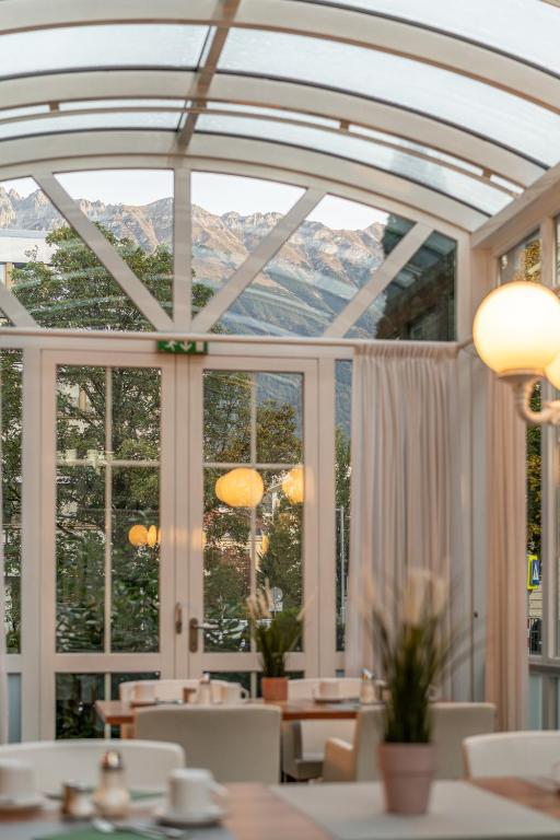 Hotel Neue Post I self check-in - Resim 39