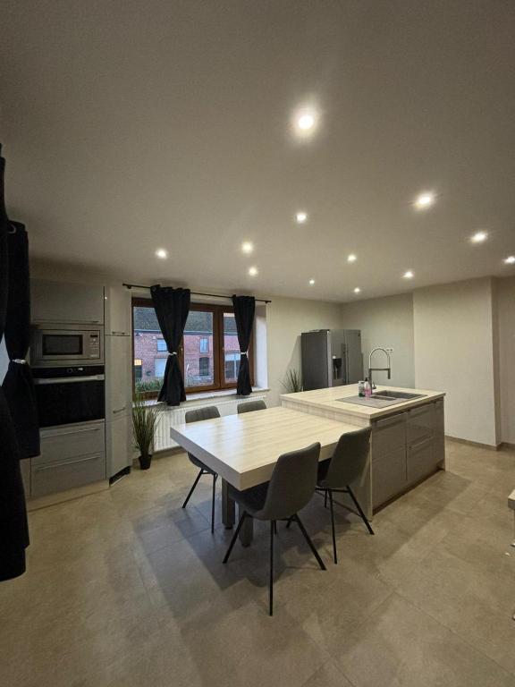 Kuchyň nebo kuchyňský kout v ubytování Villa De Miguel
