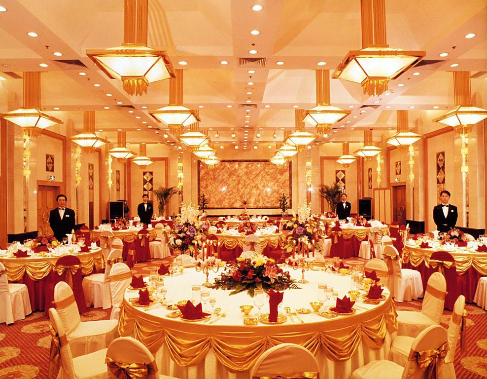 Restaurace v ubytování Xiyuan Hotel