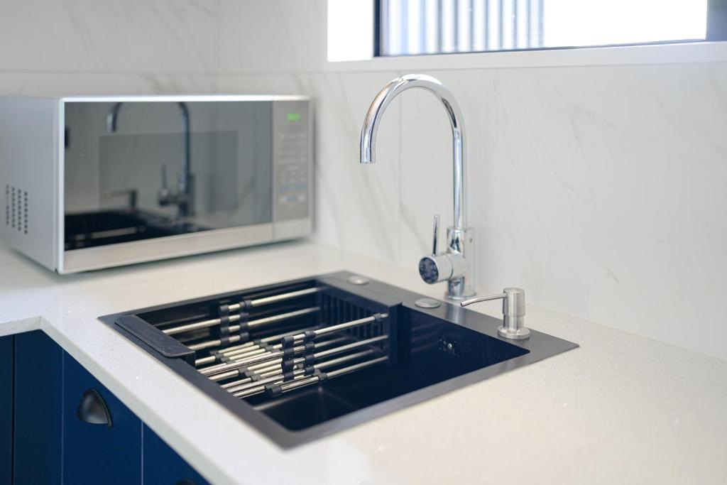 Brand New 3BR home opposite to UC - Resim 3