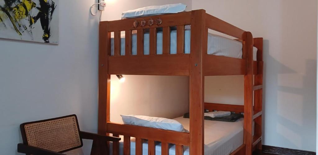 Dewi Sri Guesthouse - Bunk Bed In Mixed Dormitory Room