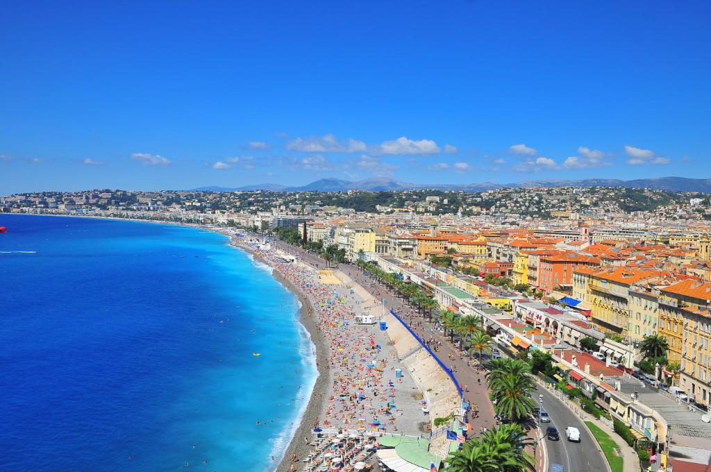 Loft Magnan - PARKING - idéal couples -BEACH -TRAM & Supermarkets - New & Confort-AC photo