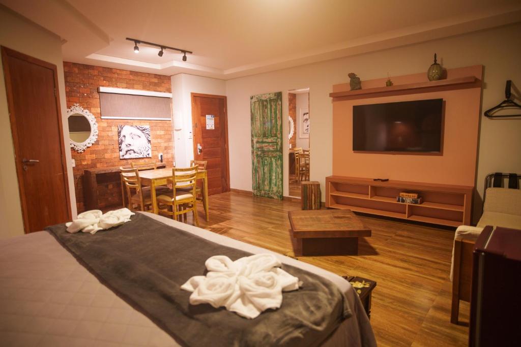 TV a/nebo společenská místnost v ubytování W4 Hotel