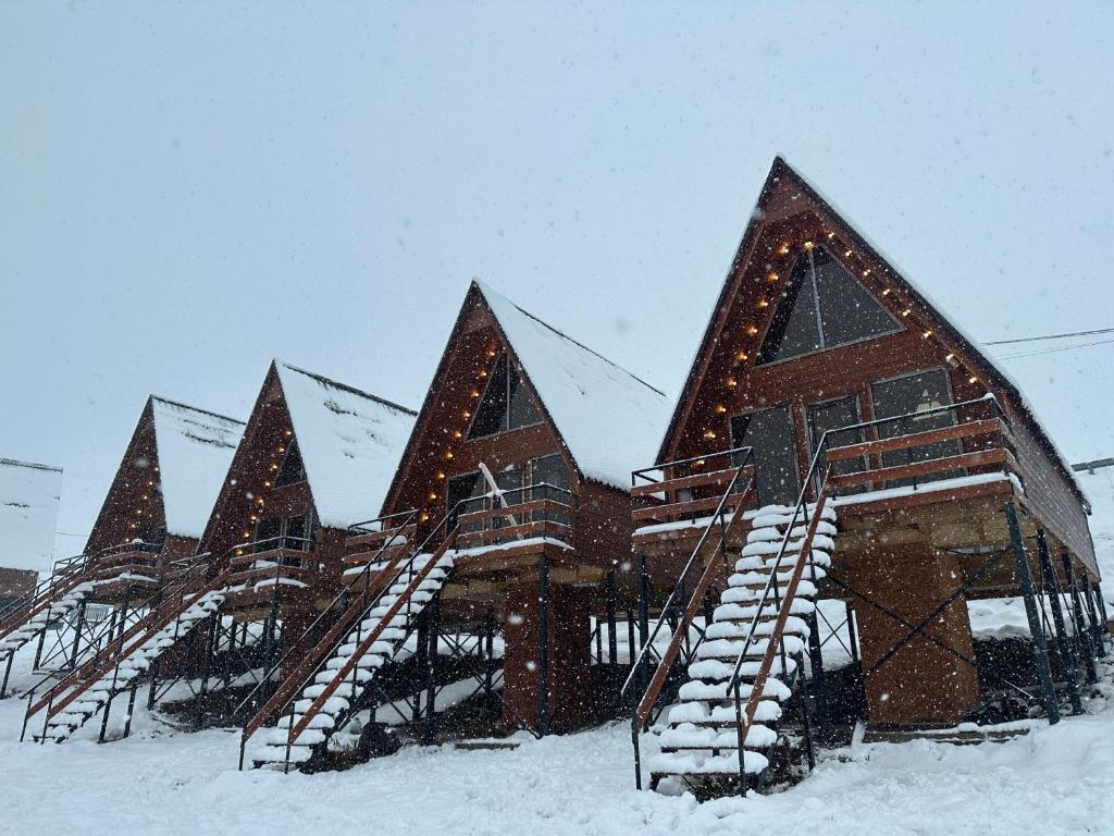 Tuyo cottages Gudauri v zimě