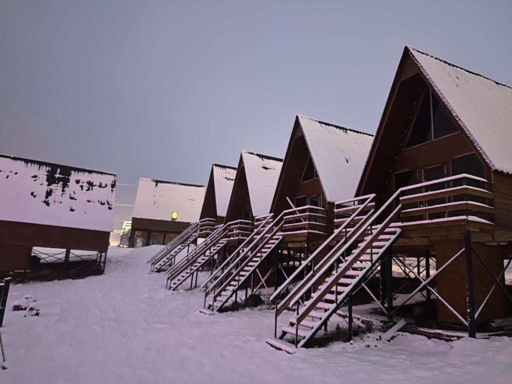 Tuyo cottages Gudauri v zimě