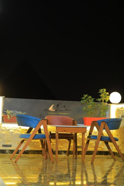 Fotografie z fotogalerie ubytování pyramids solar boat inn v Káhiře