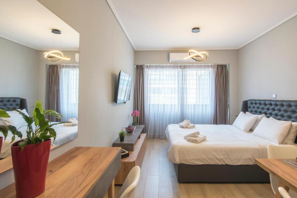 Amazing Apartments @ Aiolou Str. - Family Studio