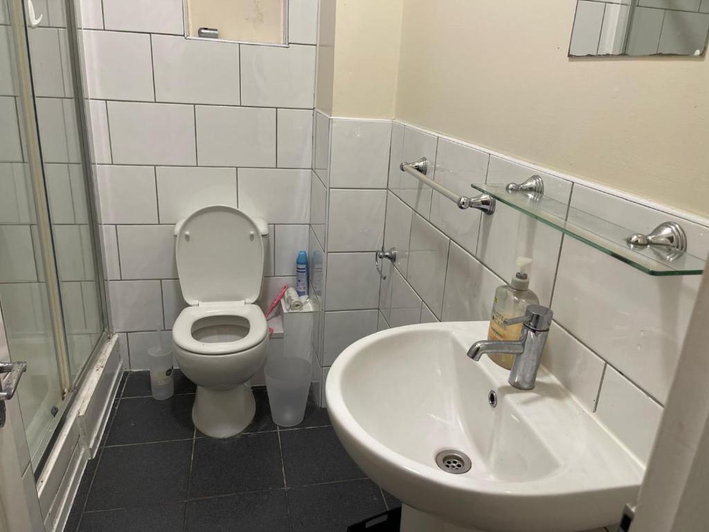 Koupelna v ubytování AAS home