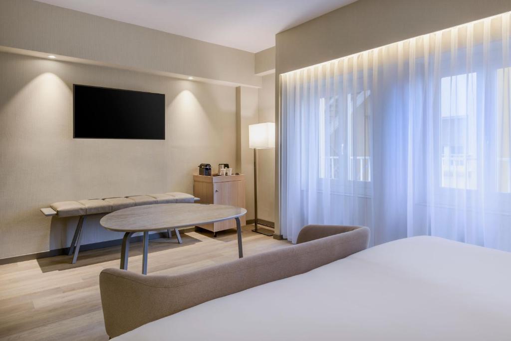 AC Hotel Carlton Madrid by Marriott - Resim 2
