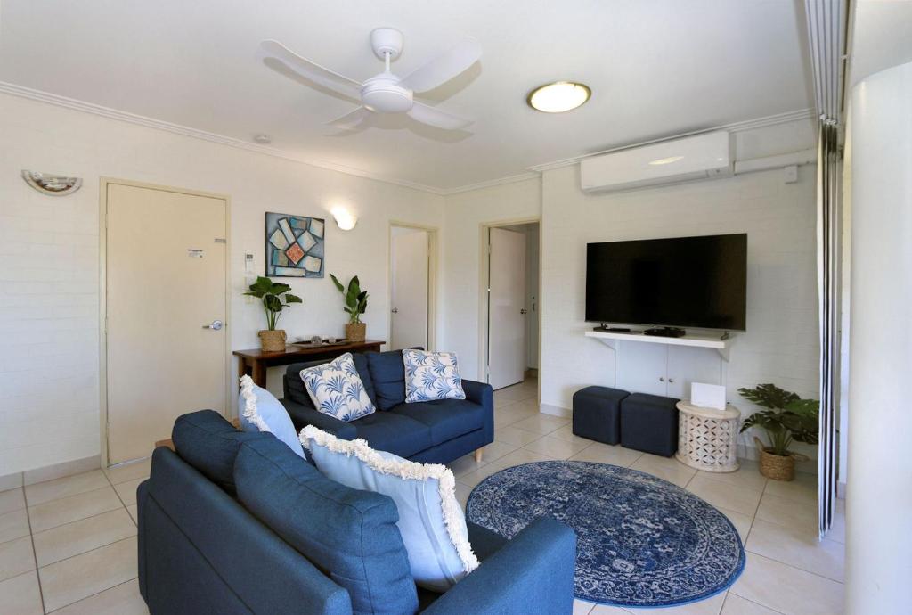 TV a/nebo společenská místnost v ubytování Shoreline Apartments - Unit 15