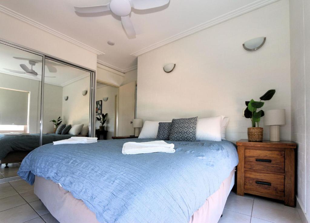 Postel nebo postele na pokoji v ubytování Shoreline Apartments - Unit 15