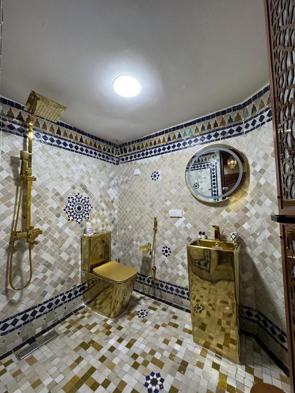 Vannituba majutusasutuses Riad Asswar