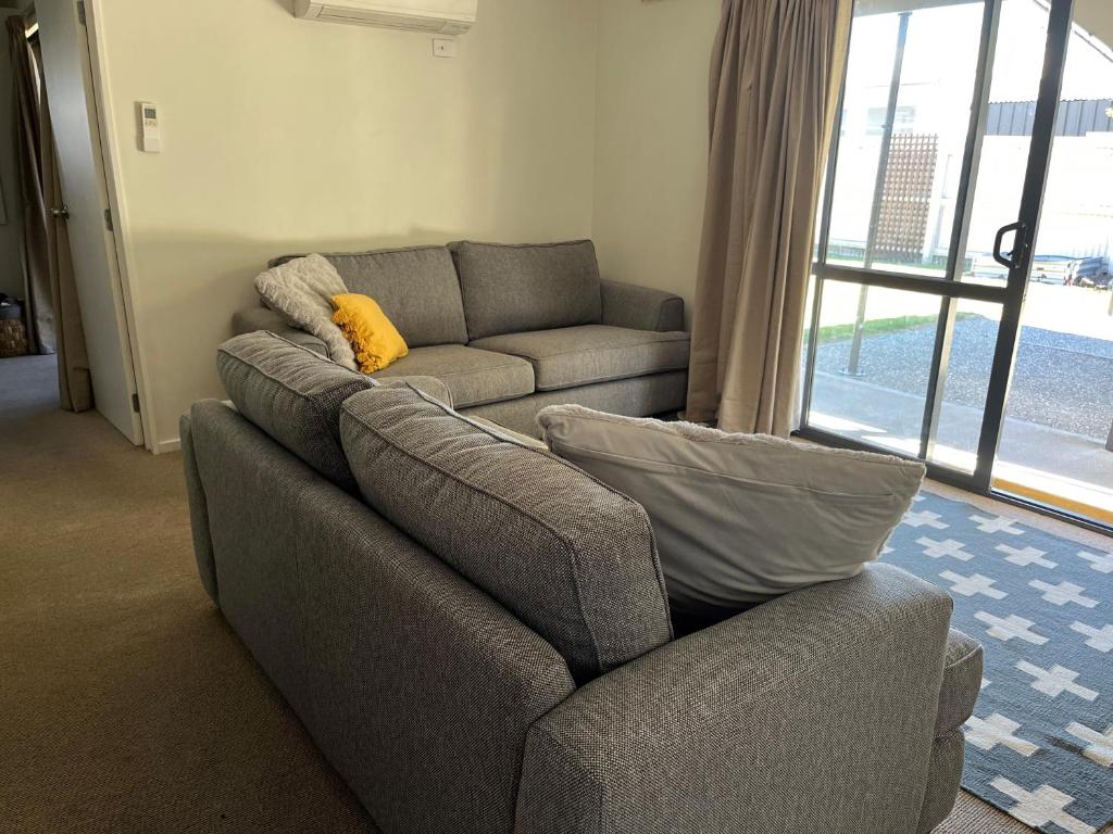 Sunny Escape in Old Cromwell - Resim 12