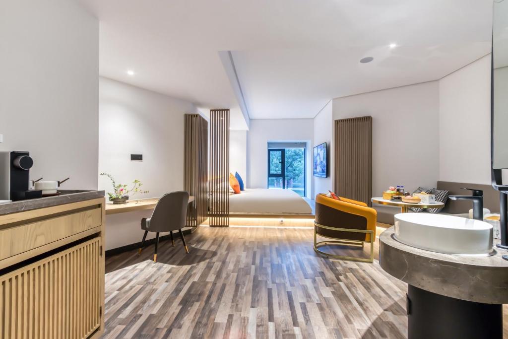 Posezení v ubytování Cozylife Hotel Canal