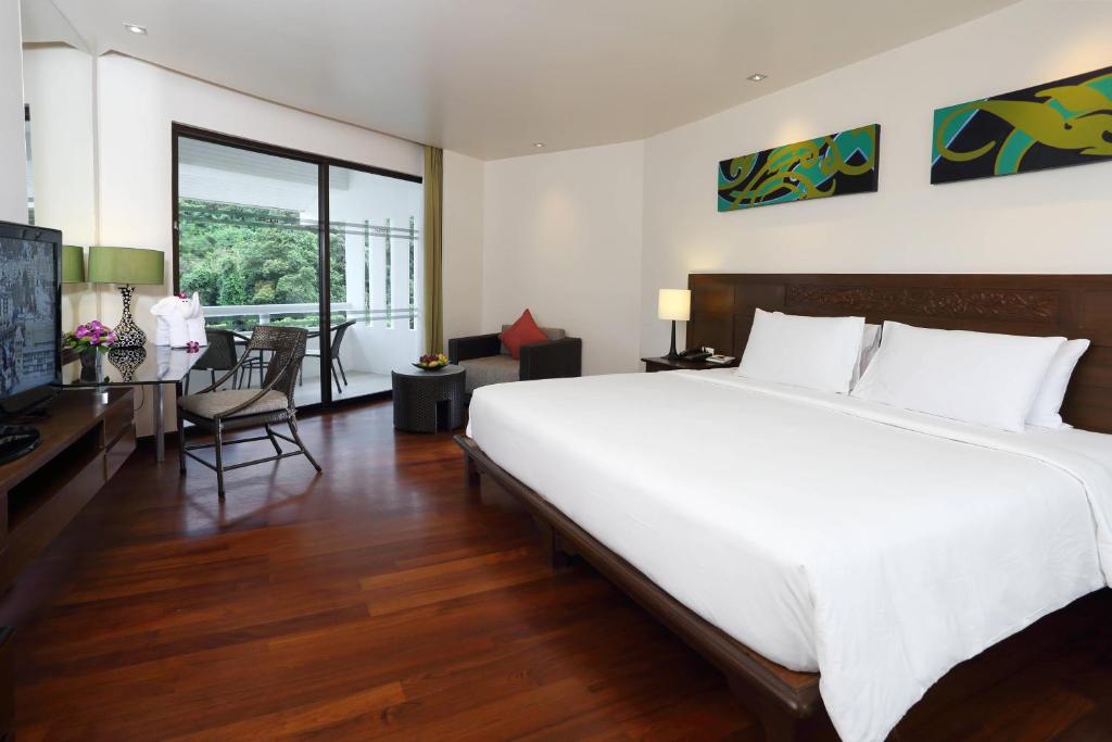 Le Meridien Phuket Beach Resort - 16