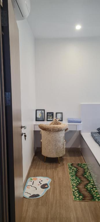 Postel nebo postele na pokoji v ubytování Near's Global House with Luxury Apartment at Vinhomes Grand Park
