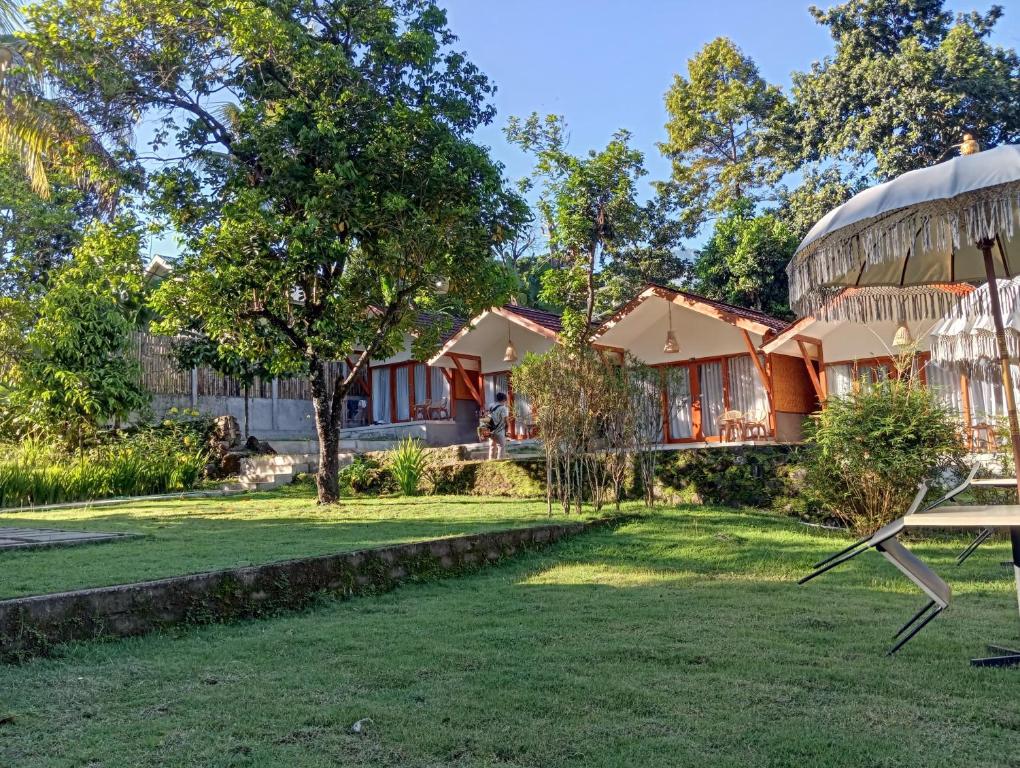 Zahrada ubytování Waroeng Senaru cottage