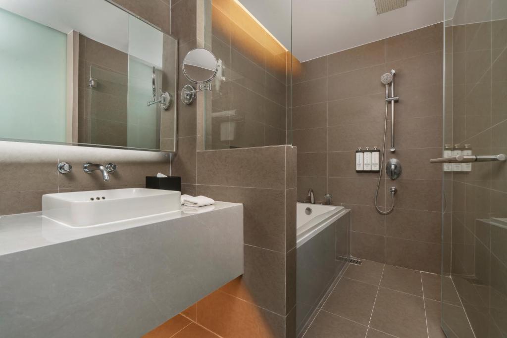 Hyatt Place Bangkok Sukhumvit 1 - Resim 14