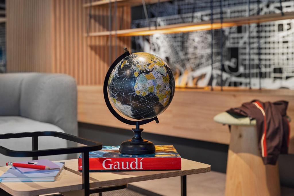 Moxy Barcelona - Resim 13