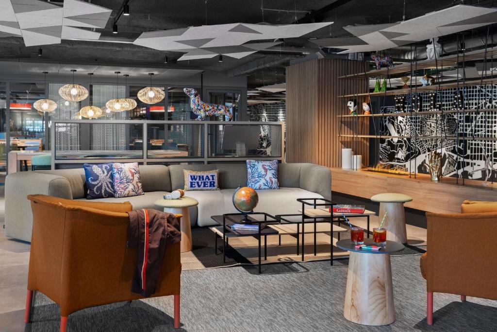 Moxy Barcelona - Resim 12