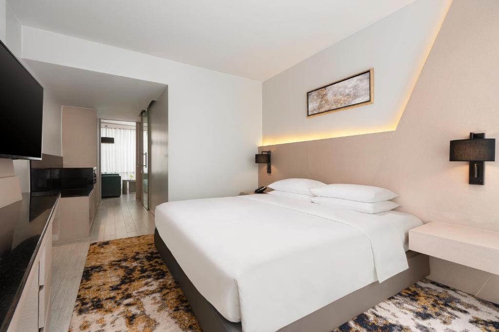 Hyatt Place Bangkok Sukhumvit 1 - Resim 20