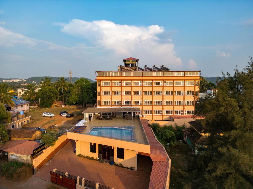 Bazén v ubytování Nazri Hotel - Near Arambol Beach nebo v jeho okolí