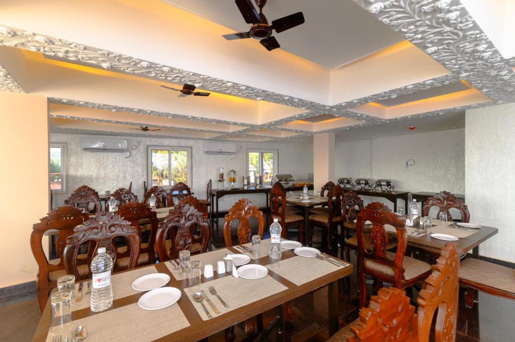 Restaurace v ubytování Nazri Hotel - Near Arambol Beach