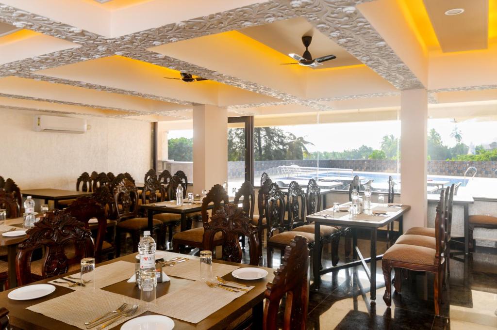 Restaurace v ubytování Nazri Hotel - Near Arambol Beach
