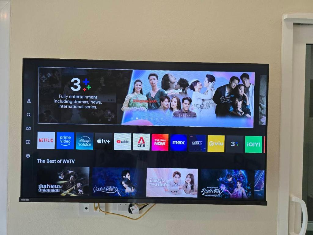 TV a/nebo společenská místnost v ubytování Natural Samui Hotel