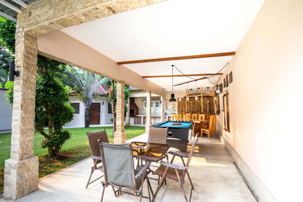 Patio nebo venkovní prostory v ubytování Ombe Villa