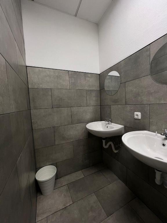 Koupelna v ubytování HH Hostels