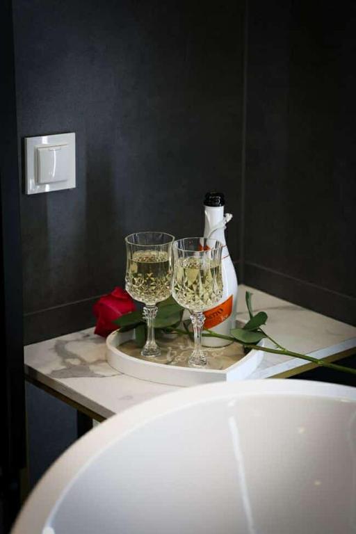 Paris in Cracow Apartment - 16