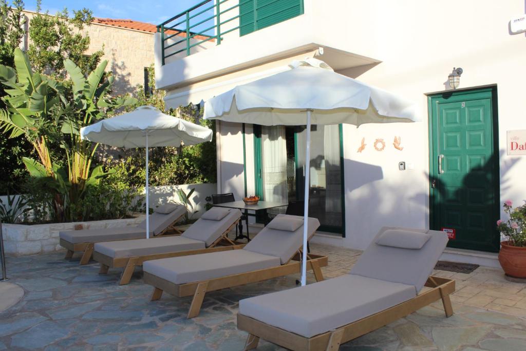 Patio alebo iná vonkajšia časť ubytovania Villa Dafni with Private Pool