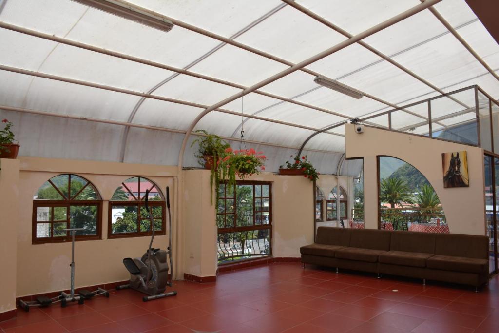 Nespecifikovaný výhled na hory nebo výhled na hory při pohledu z hotelu