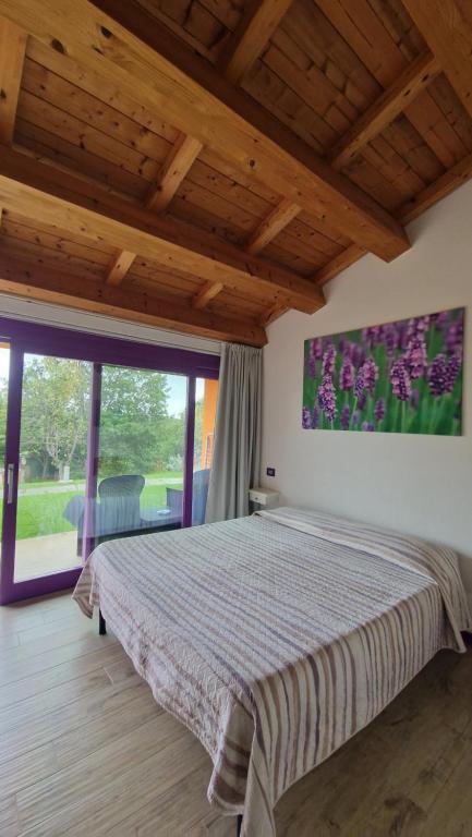 Postel nebo postele na pokoji v ubytování Limbara dreaming