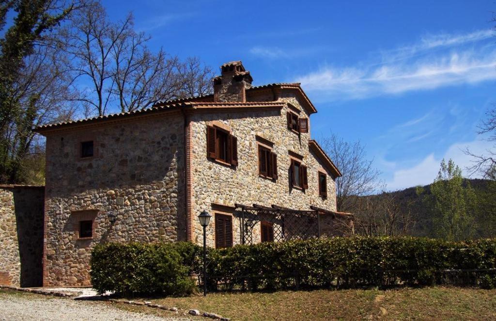 Budova, kde se the country house nachází