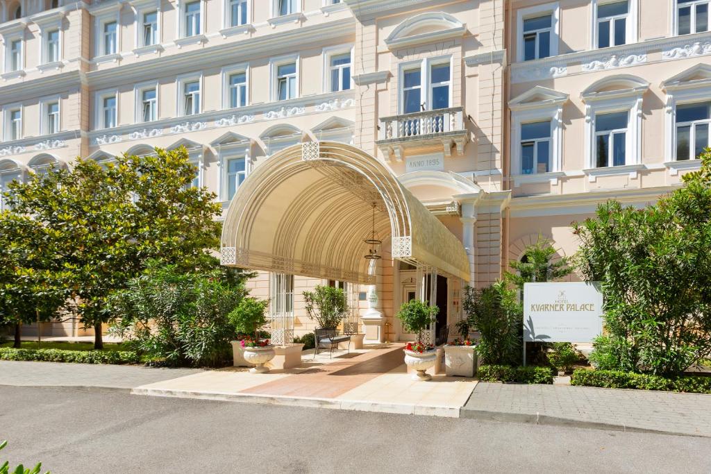 Fasada ili ulaz u objekat Hotel Kvarner Palace