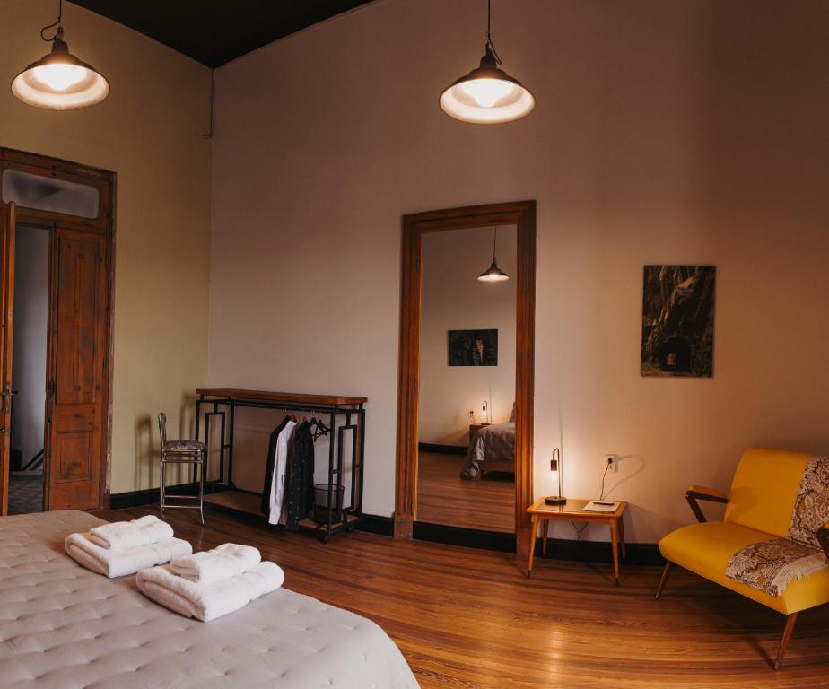 Postel nebo postele na pokoji v ubytování Dia 32 Guest House