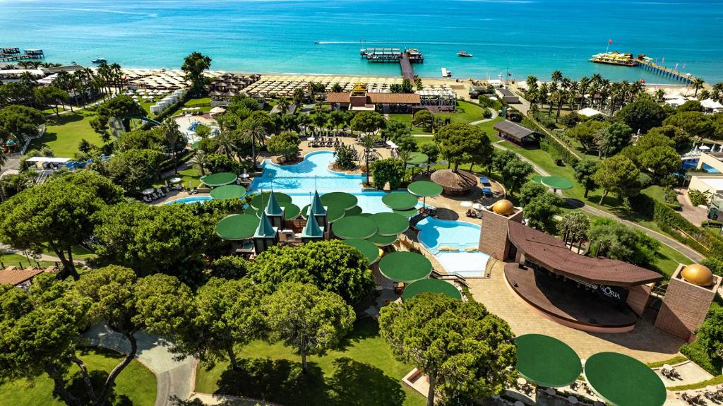 Bazén v ubytování Gloria Verde Resort nebo v jeho okolí