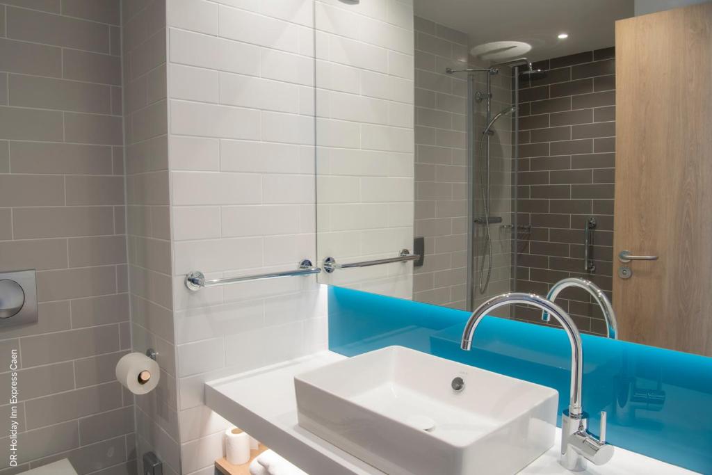 Holiday Inn Express Caen Epron, an IHG Hotel - Standart Queen Oda