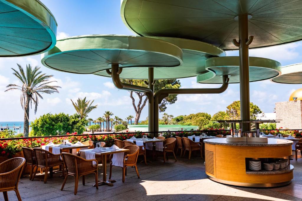 Restaurace v ubytování Gloria Verde Resort