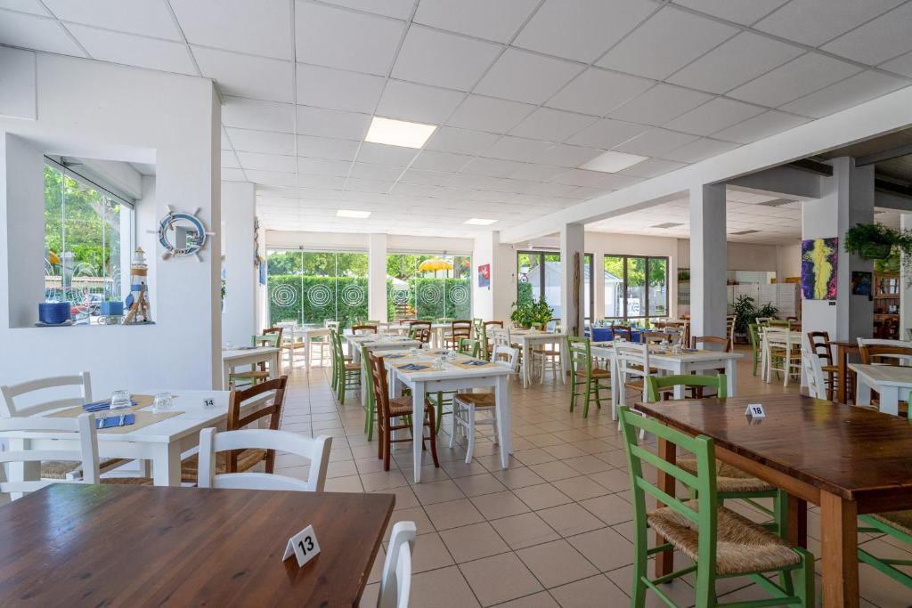 Restaurace v ubytování Club del Sole Adriatico Cervia Easy Camping Village
