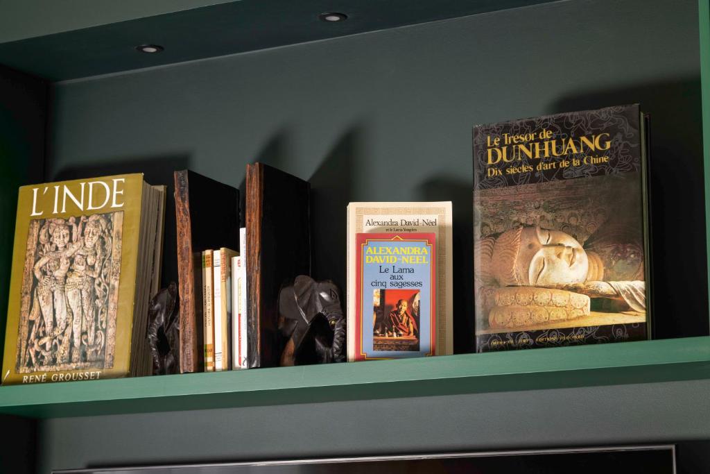 UNE AUTRE CHAMBRE - Resim 24