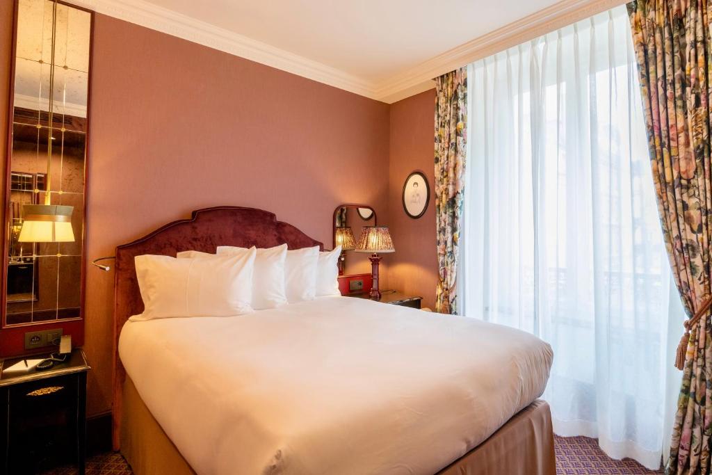 UNE AUTRE CHAMBRE - Resim 25