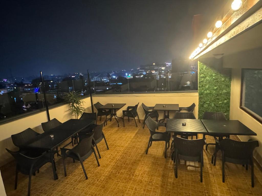 Balkón nebo terasa v ubytování The Luxe Inn Boutique Hotel