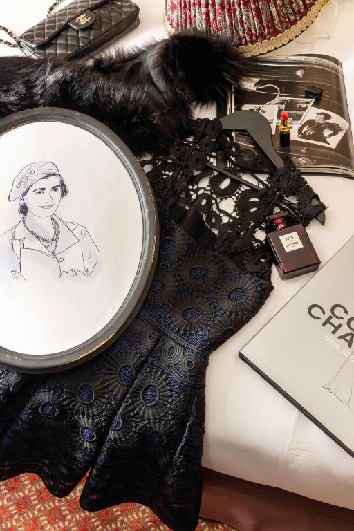 UNE AUTRE CHAMBRE - Resim 26