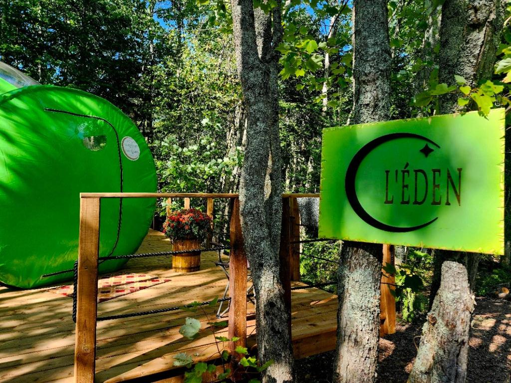Certifikát, hodnocení, plakát nebo jiný dokument vystavený v ubytování Estrella Glamping