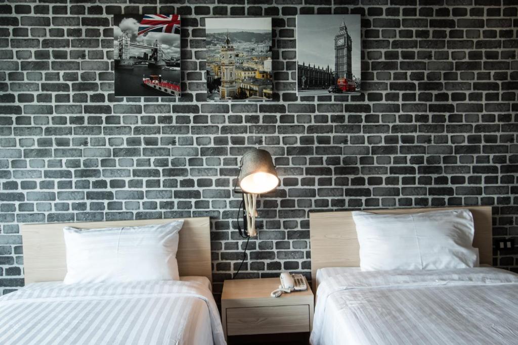 Get Zleep Premium Budget Hotel - Resim 33