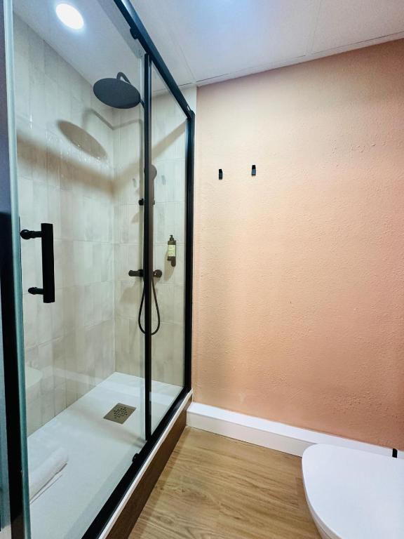 Autentic Boutique Moncloa - Resim 18