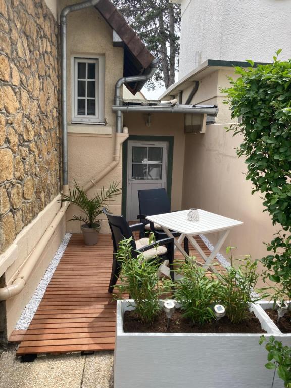 En have udenfor Petit nid en bord de mer